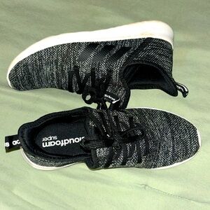 adidas sneakers| grey and black